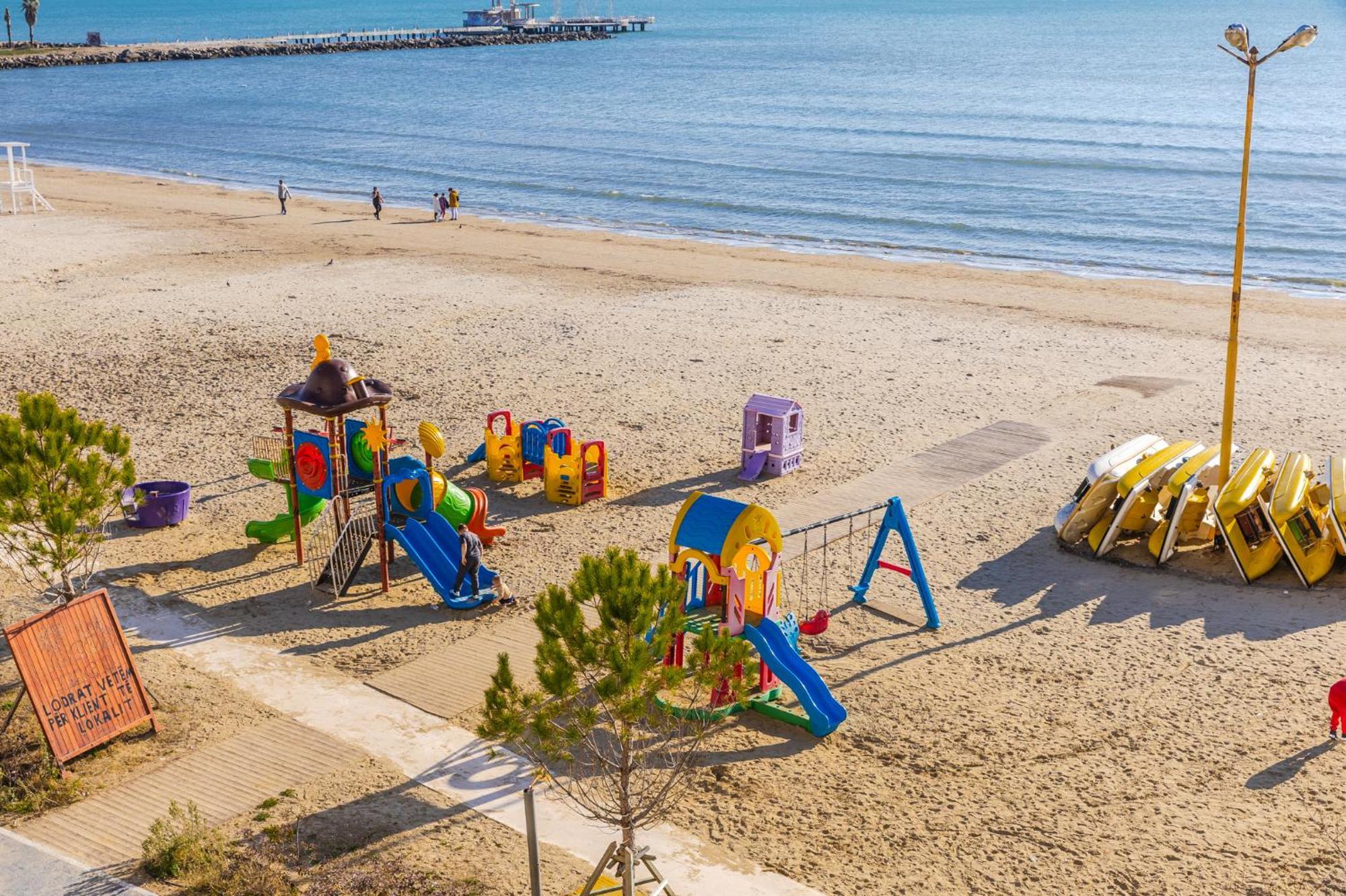 The Beachfront Apartment Durrës Exterior foto
