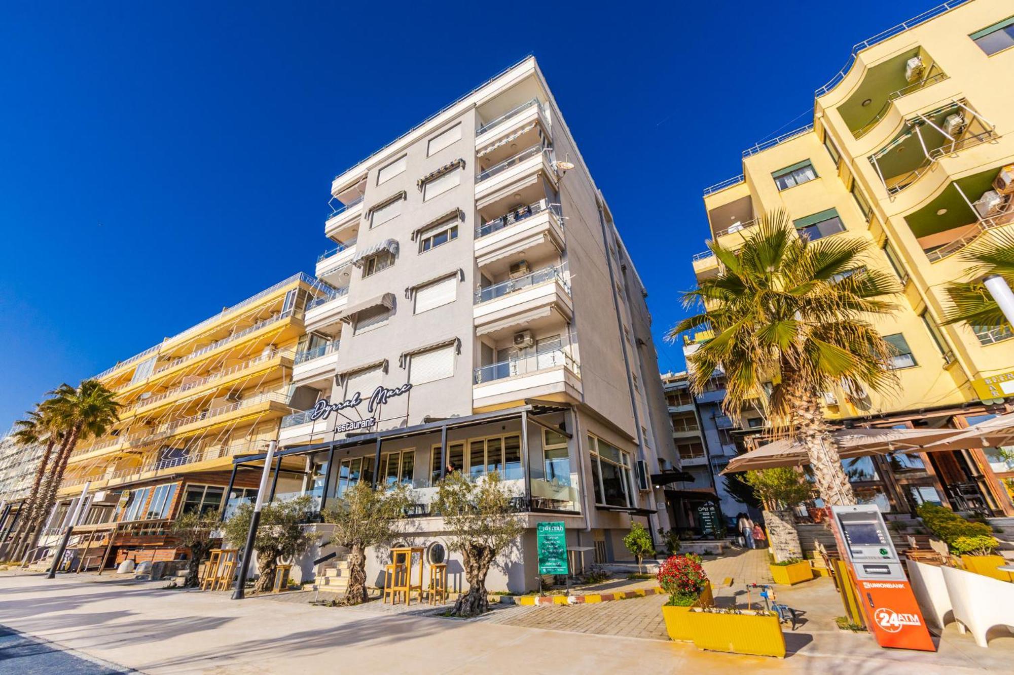 The Beachfront Apartment Durrës Exterior foto