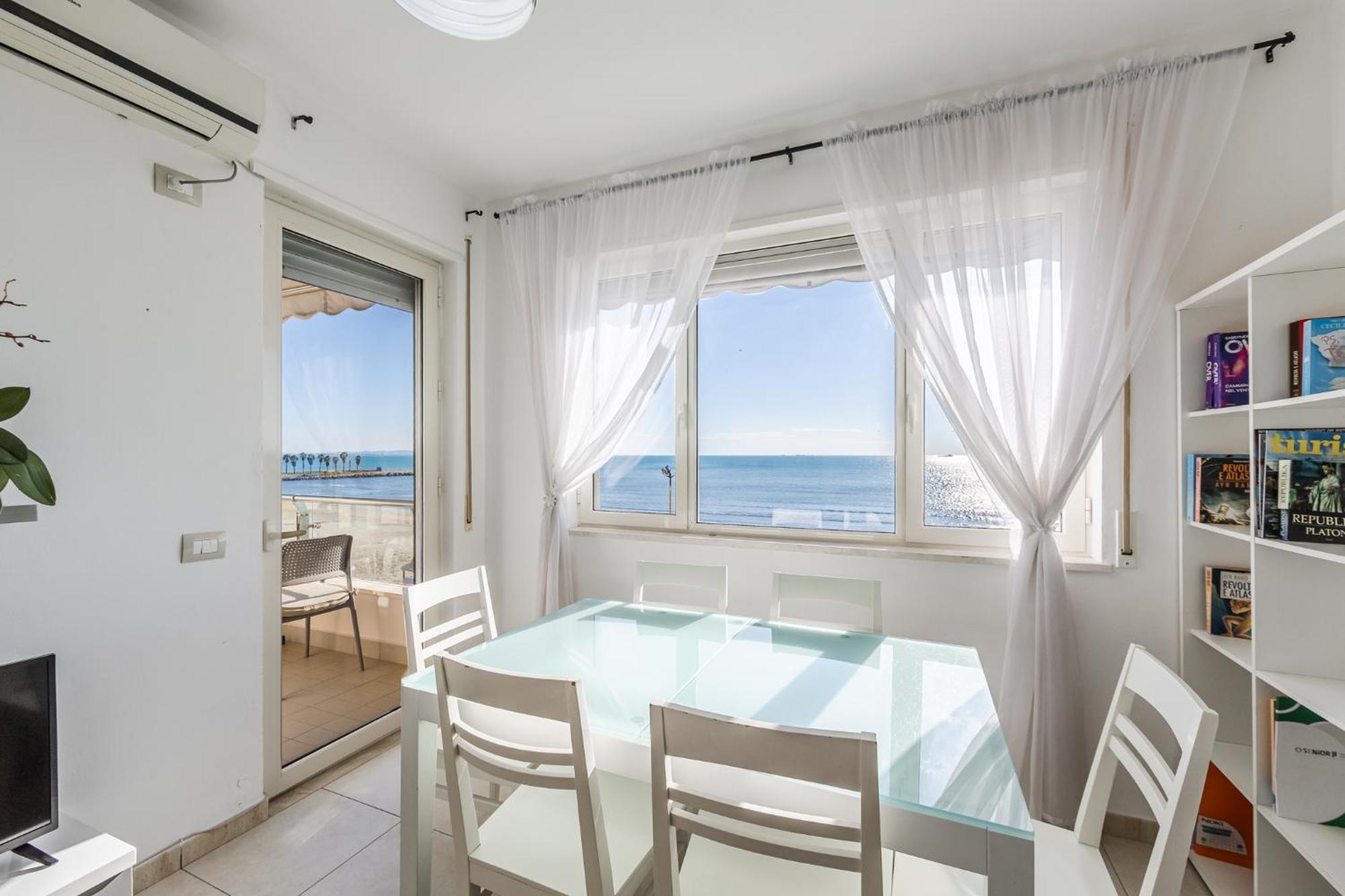 The Beachfront Apartment Durrës Exterior foto