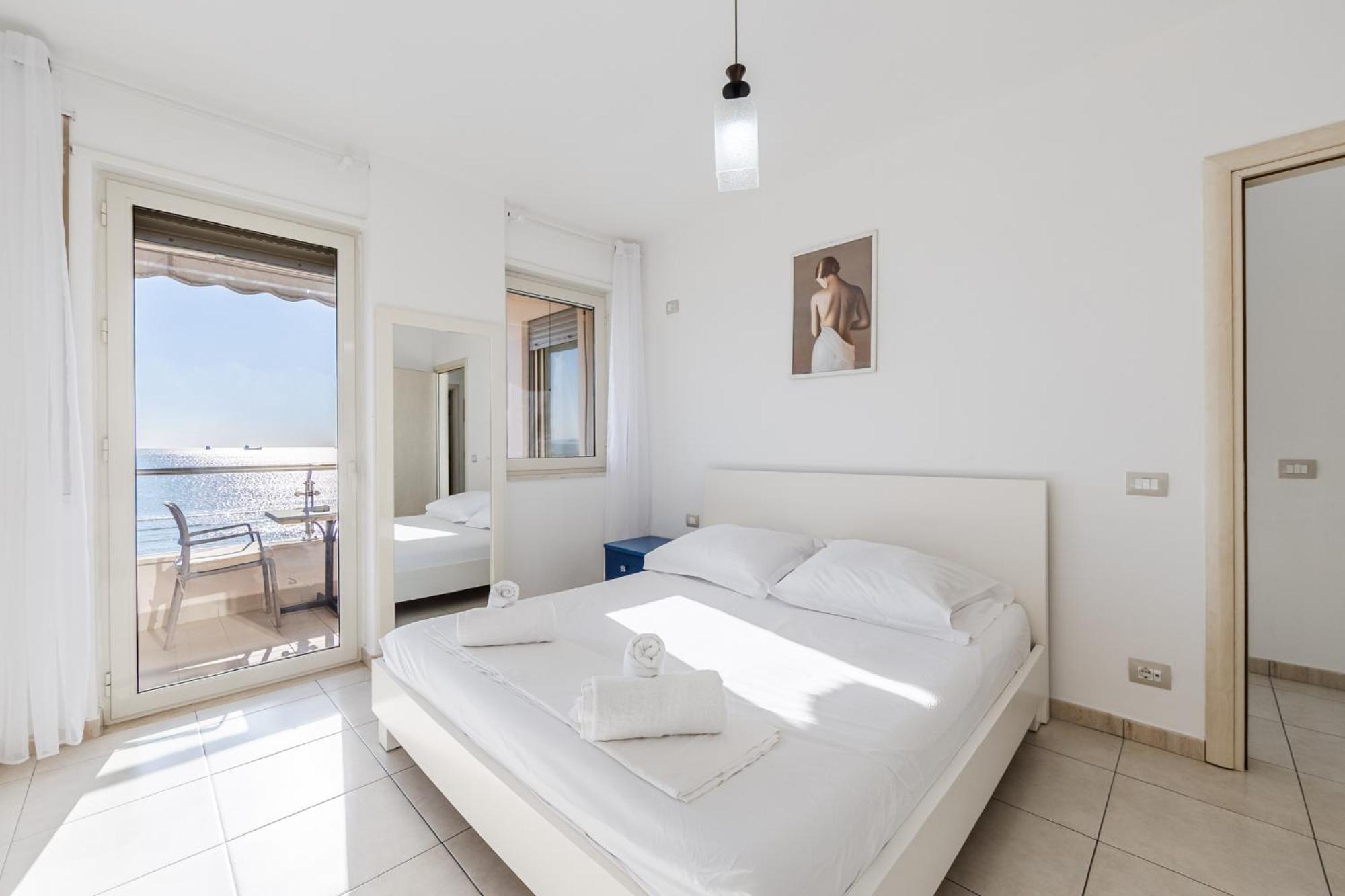 The Beachfront Apartment Durrës Exterior foto